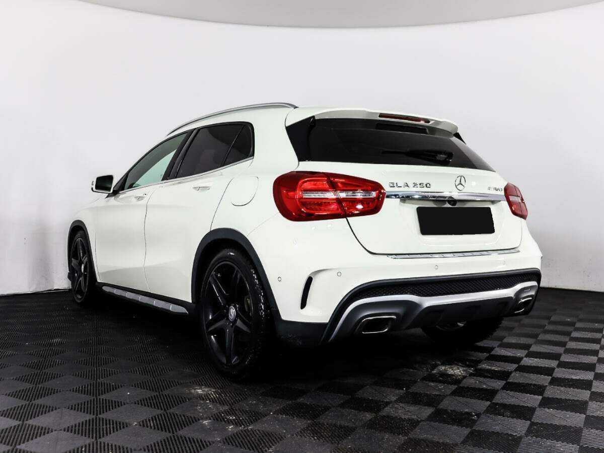 Mercedes-Benz GLA с пробегом — 2014 год. Фото: #6