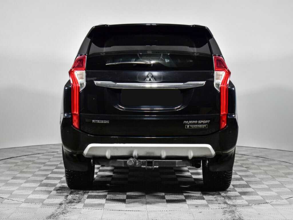 Mitsubishi Pajero Sport с пробегом — 2019 год. Фото: #4