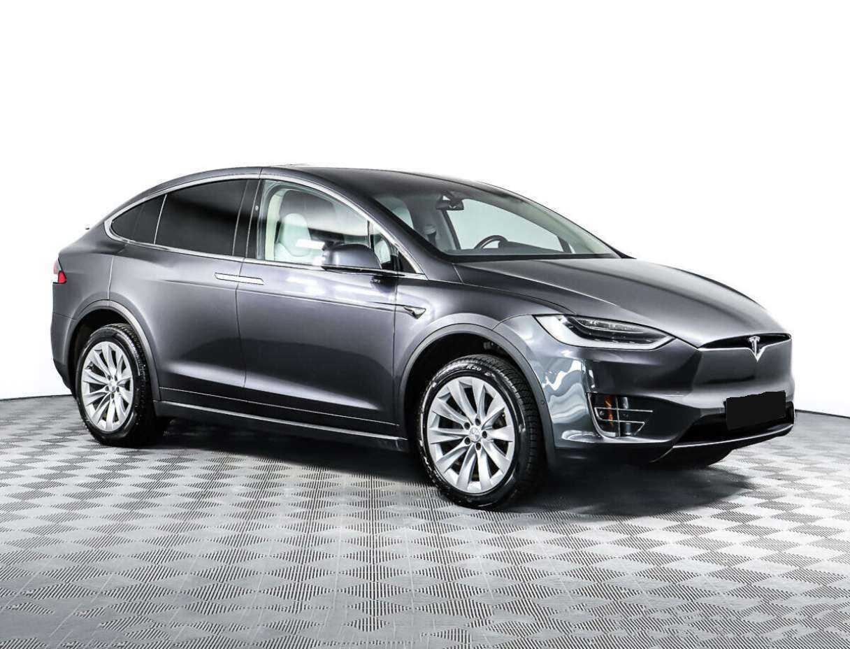 Tesla Model X с пробегом — 2018 год. Фото: #2