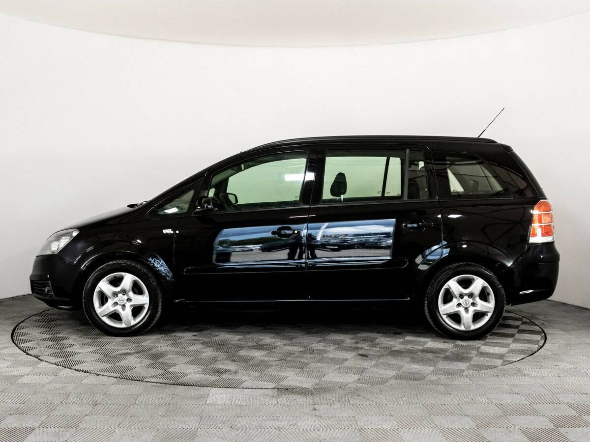 Opel Zafira с пробегом — 2007 год. Фото: #7