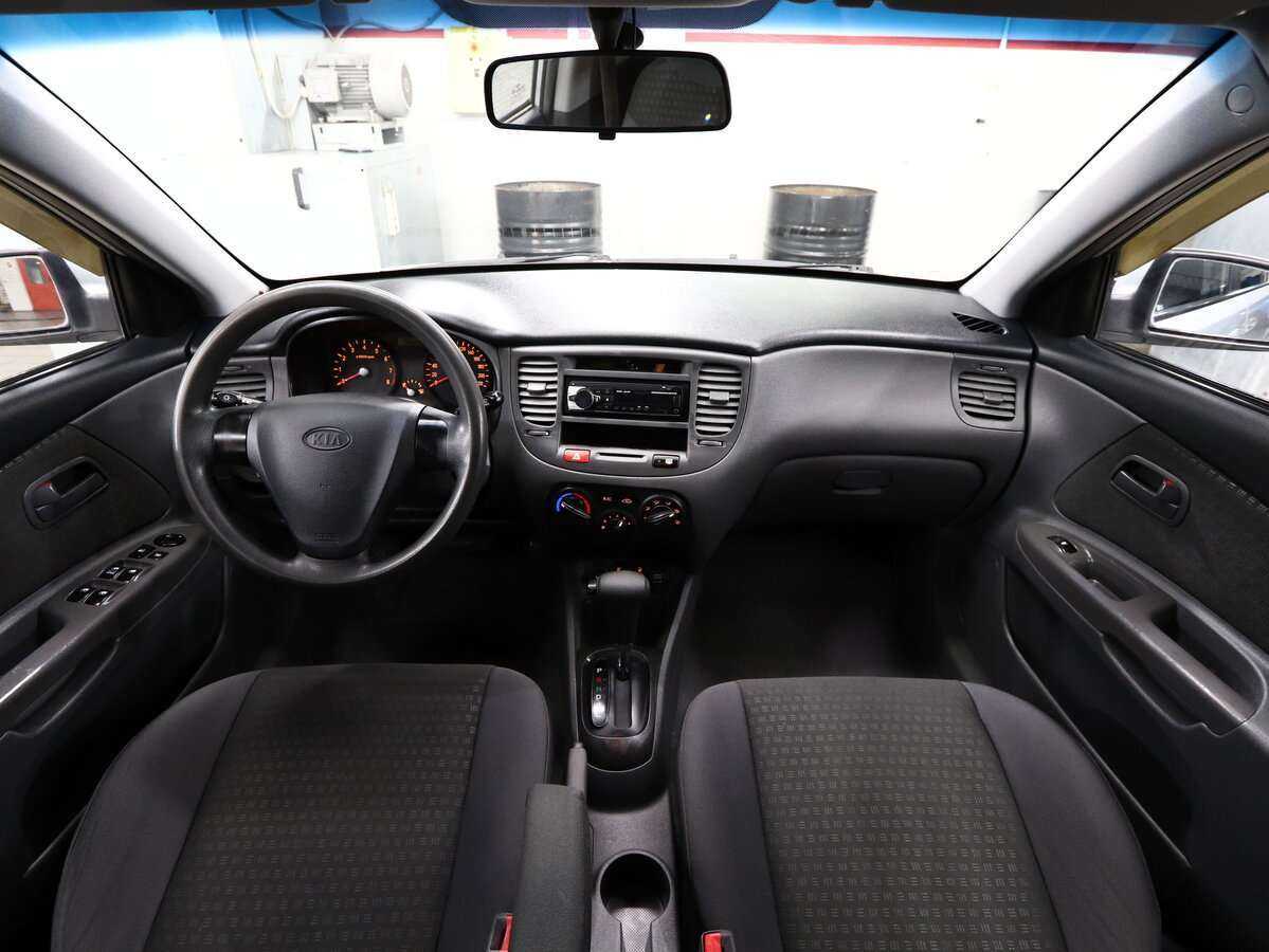Kia Rio с пробегом — 2006 год. Фото: #8