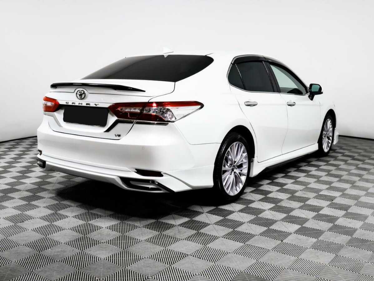 Toyota Camry с пробегом — 2019 год. Фото: #4