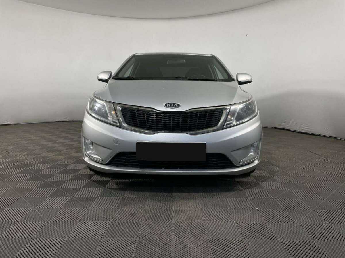 Kia Rio с пробегом — 2012 год. Фото: #1
