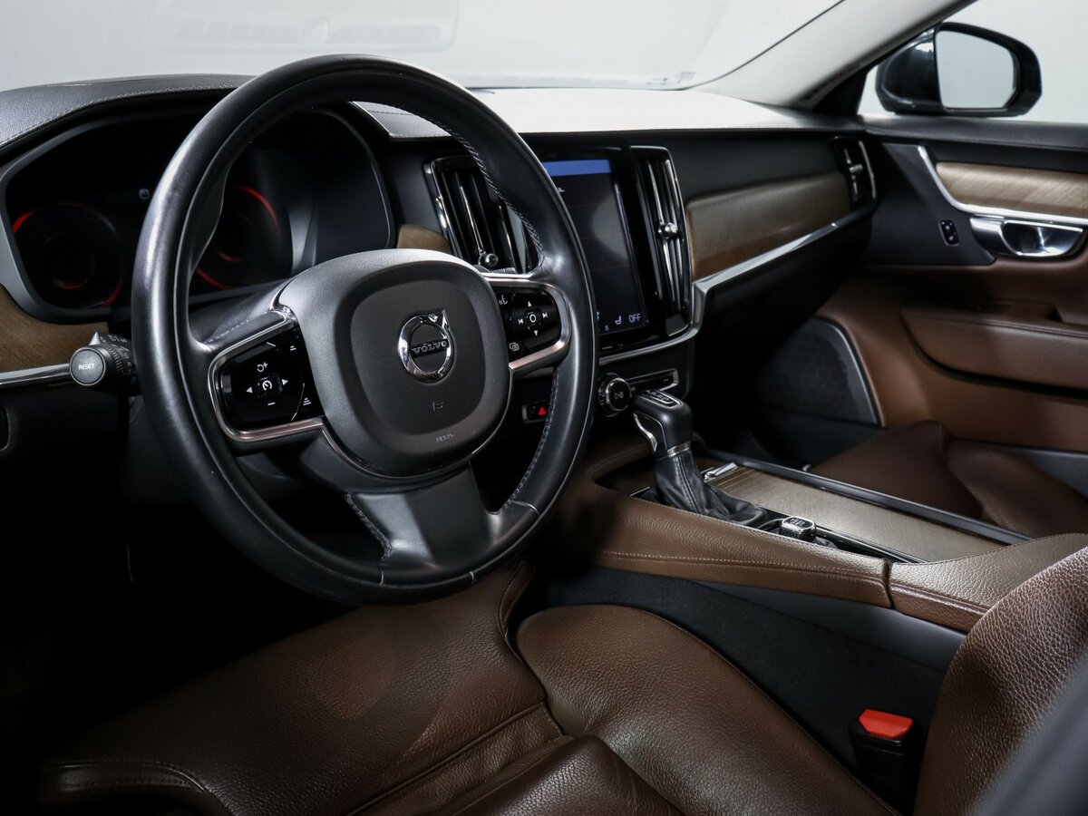 Volvo S90 с пробегом — 2019 год. Фото: #10