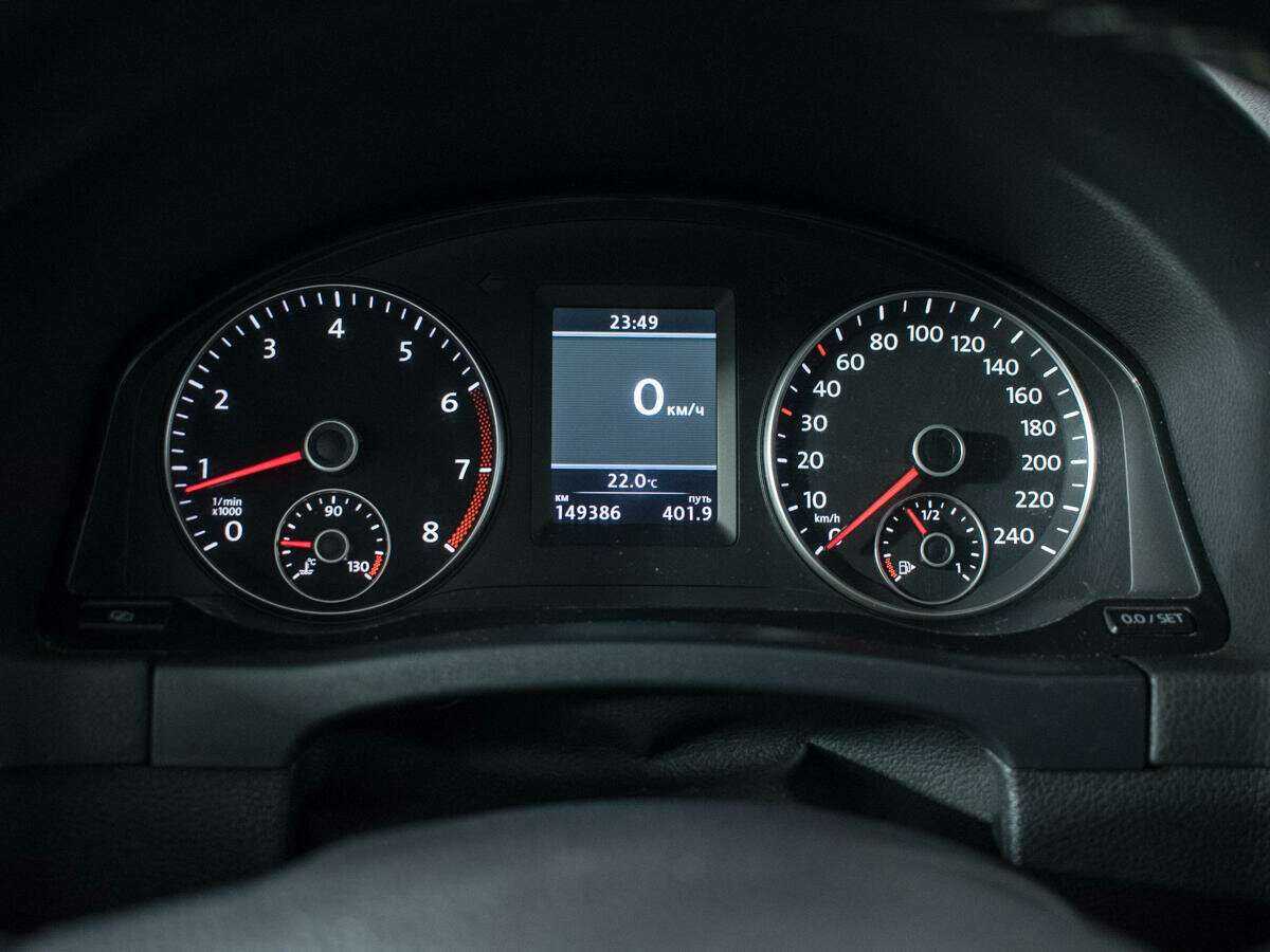 Volkswagen Golf Plus с пробегом — 2011 год. Фото: #10