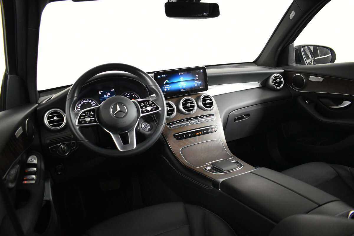 Mercedes-Benz GLC с пробегом — 2021 год. Фото: #9