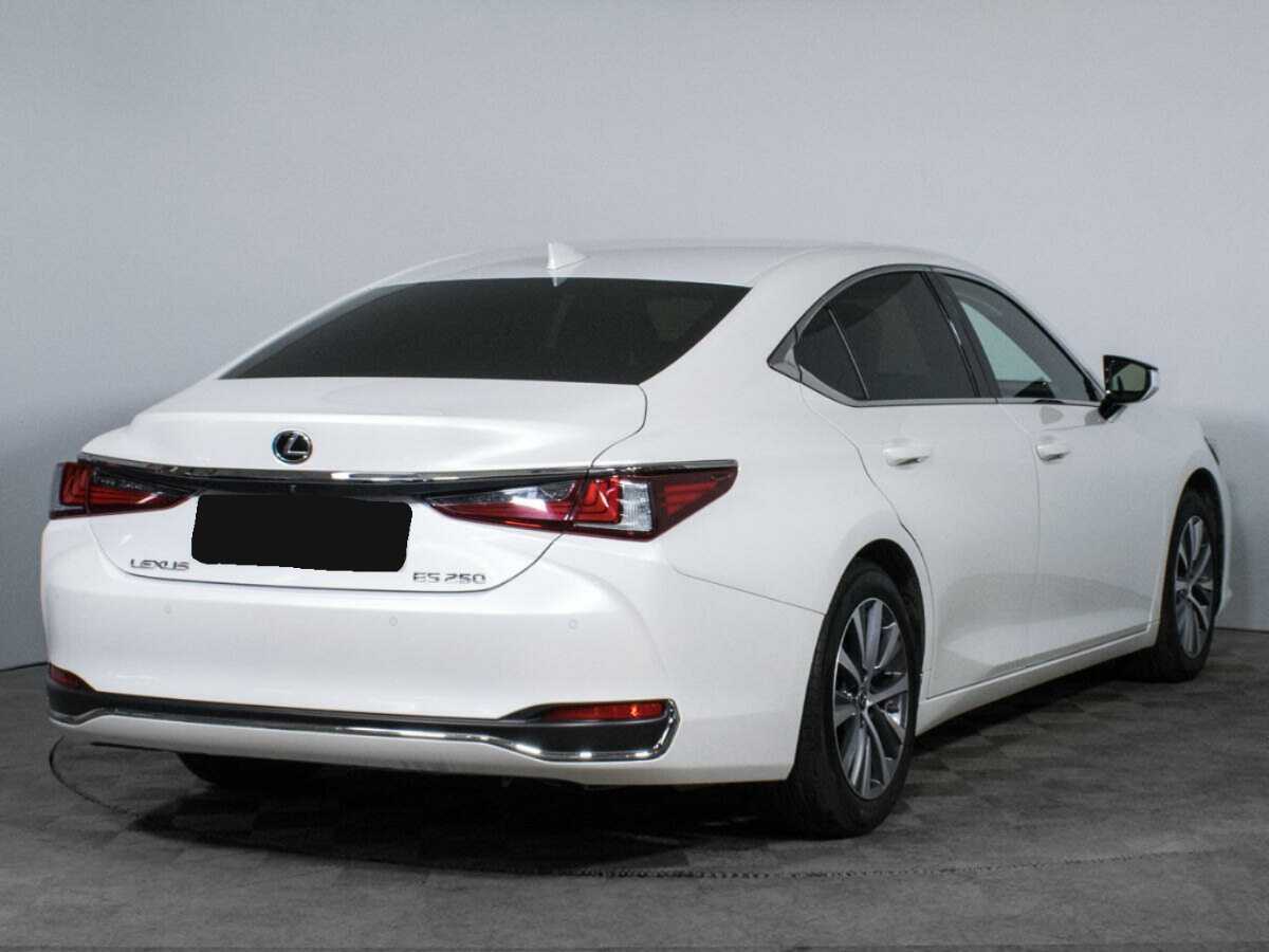 Lexus ES с пробегом — 2019 год. Фото: #4