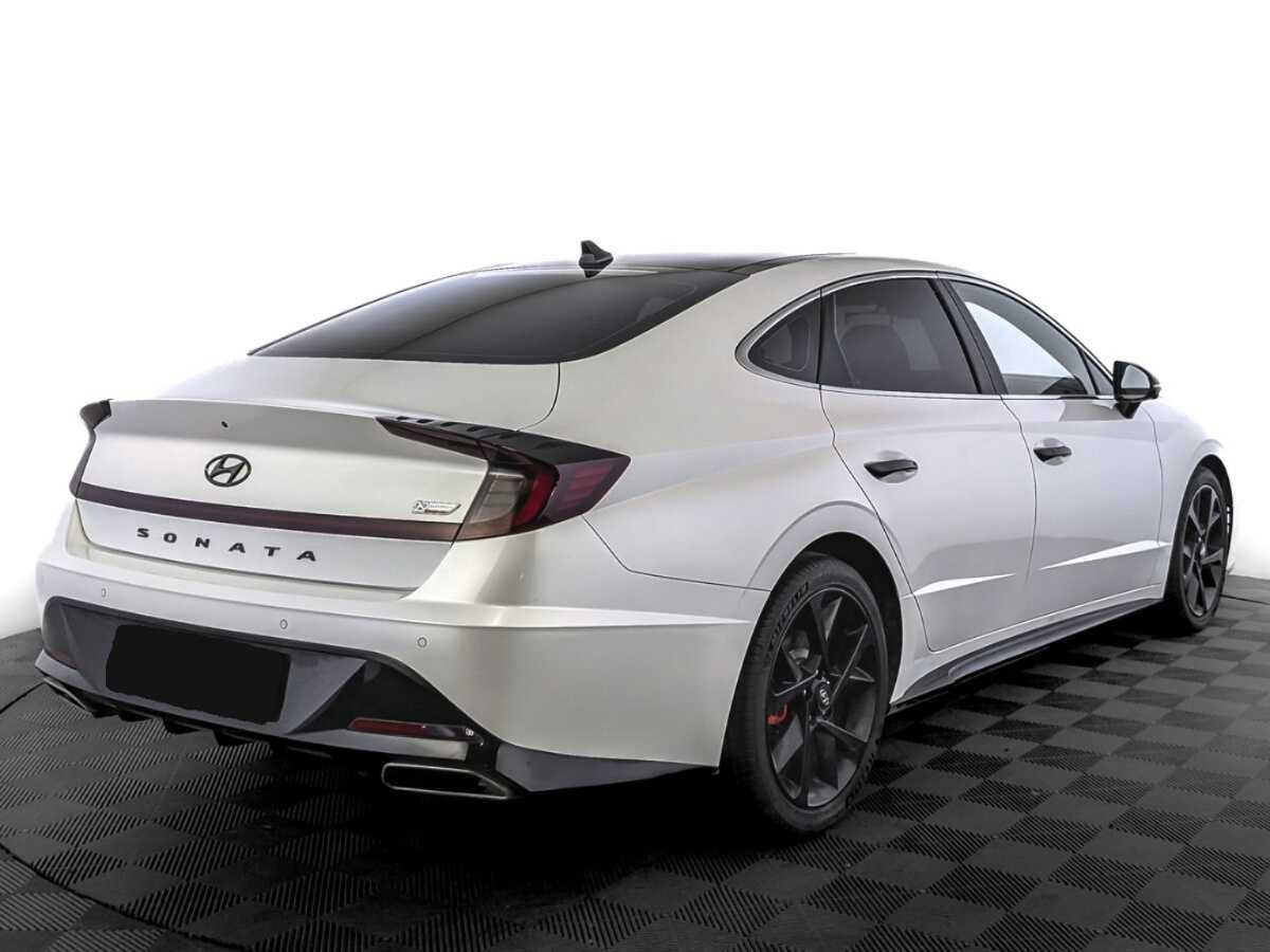 Hyundai Sonata с пробегом — 2023 год. Фото: #4