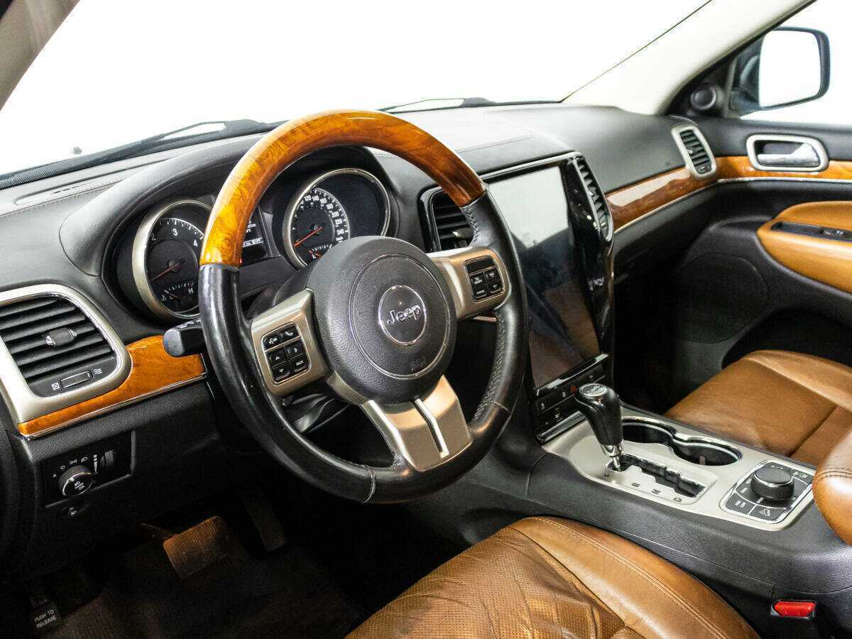 Jeep Grand Cherokee с пробегом — 2012 год. Фото: #10