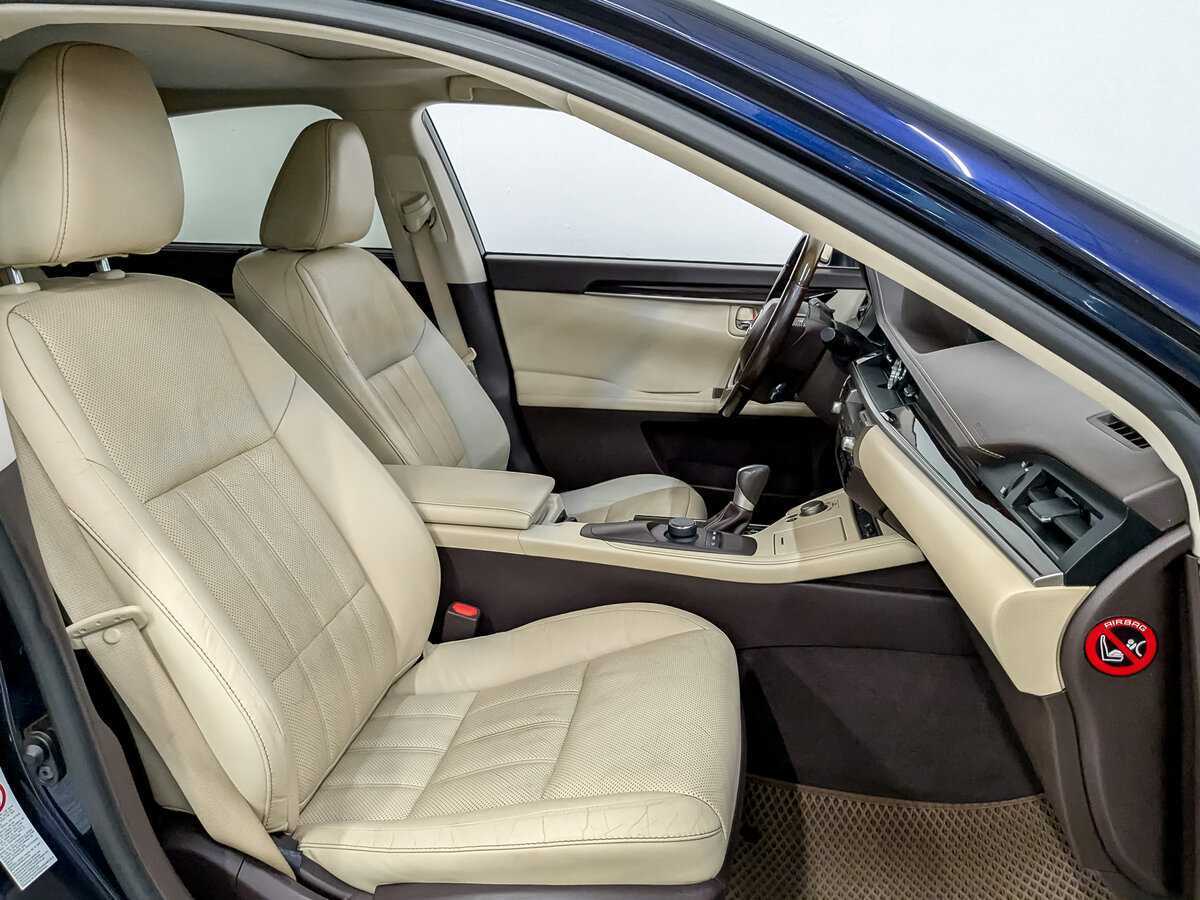 Lexus ES с пробегом — 2015 год. Фото: #24