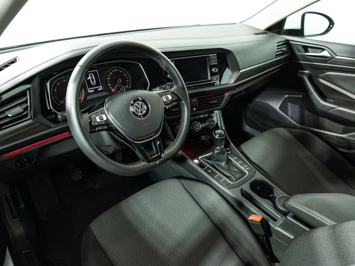 Volkswagen Jetta с пробегом — 2020 год. Фото: #10