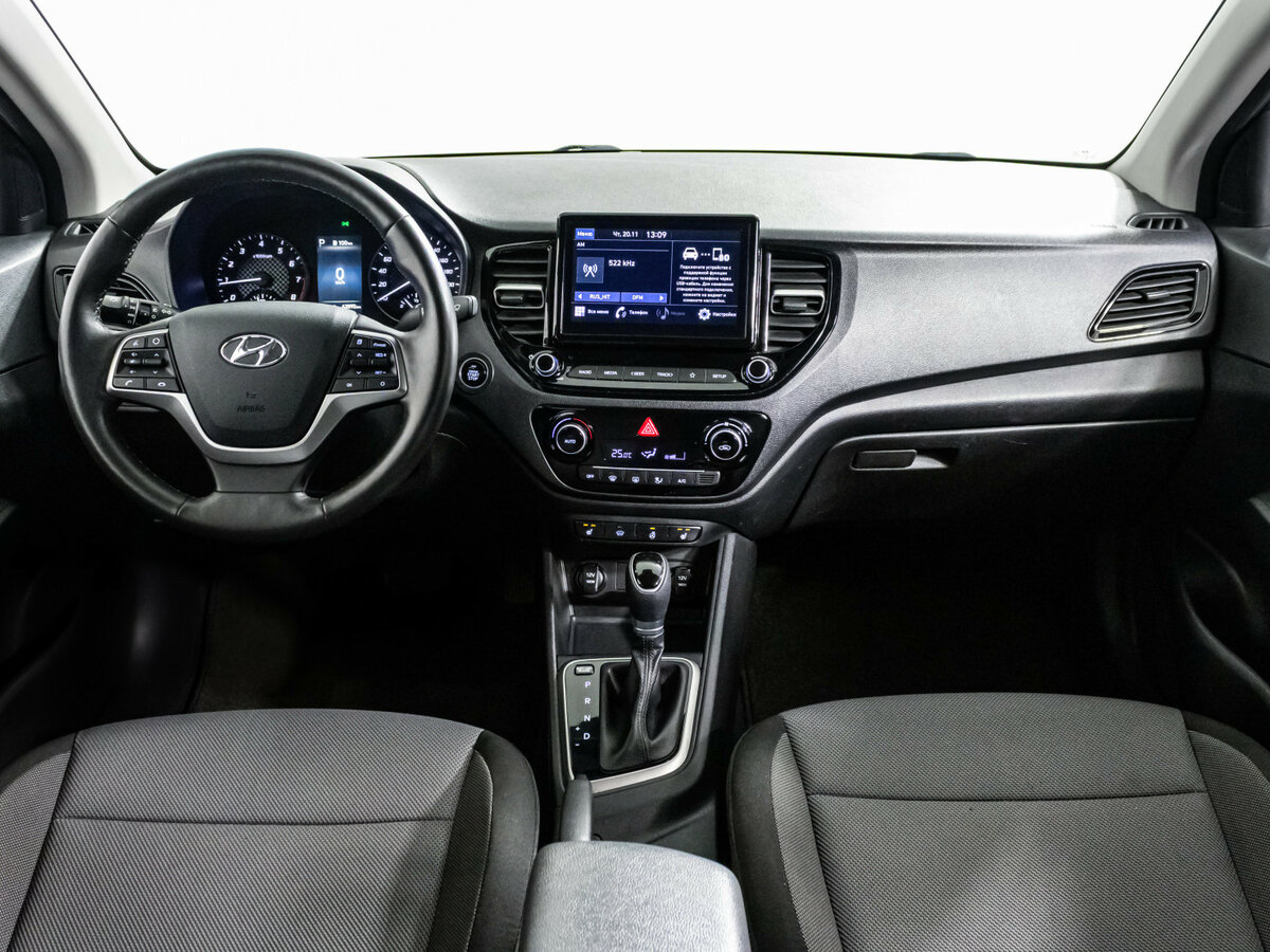 Hyundai Solaris с пробегом — 2021 год. Фото: #10
