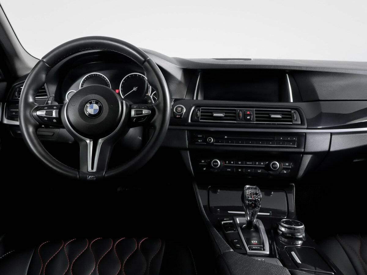BMW 5 серии с пробегом — 2014 год. Фото: #11