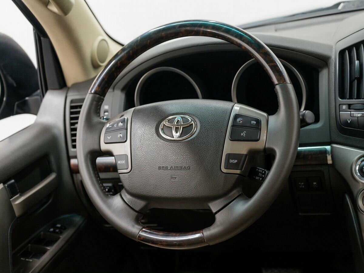 Toyota Land Cruiser с пробегом — 2011 год. Фото: #11