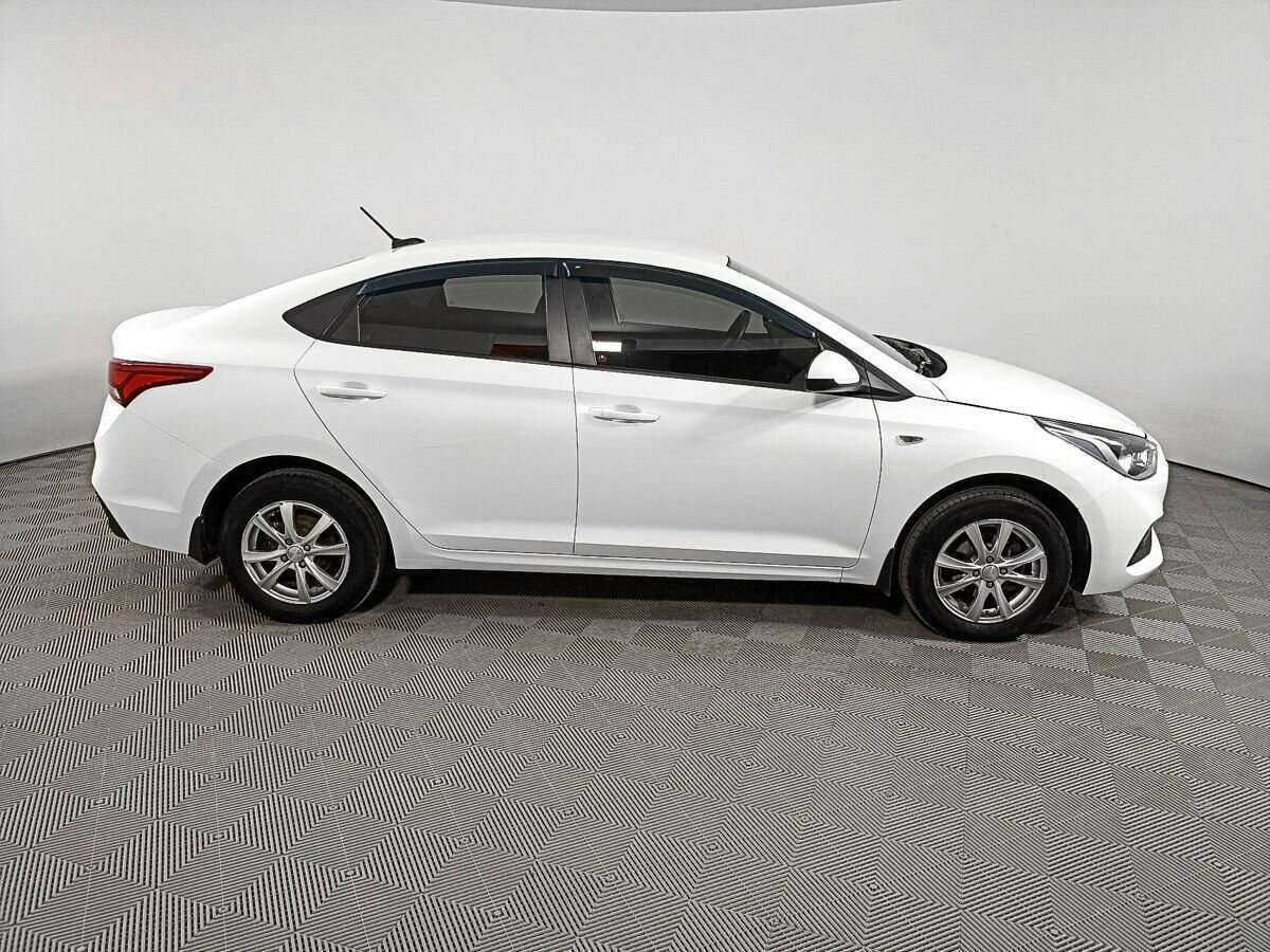 Hyundai Solaris с пробегом — 2017 год. Фото: #3