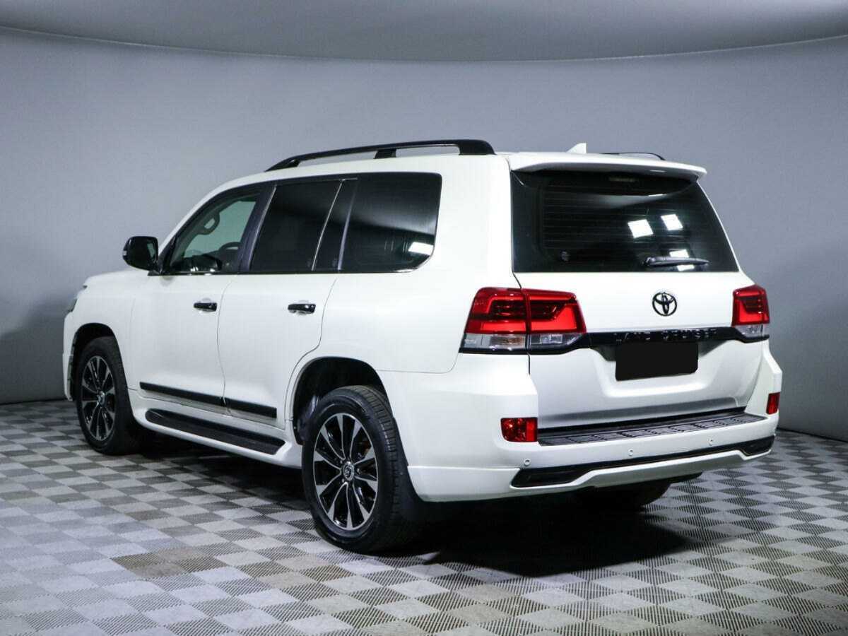 Toyota Land Cruiser с пробегом — 2018 год. Фото: #6