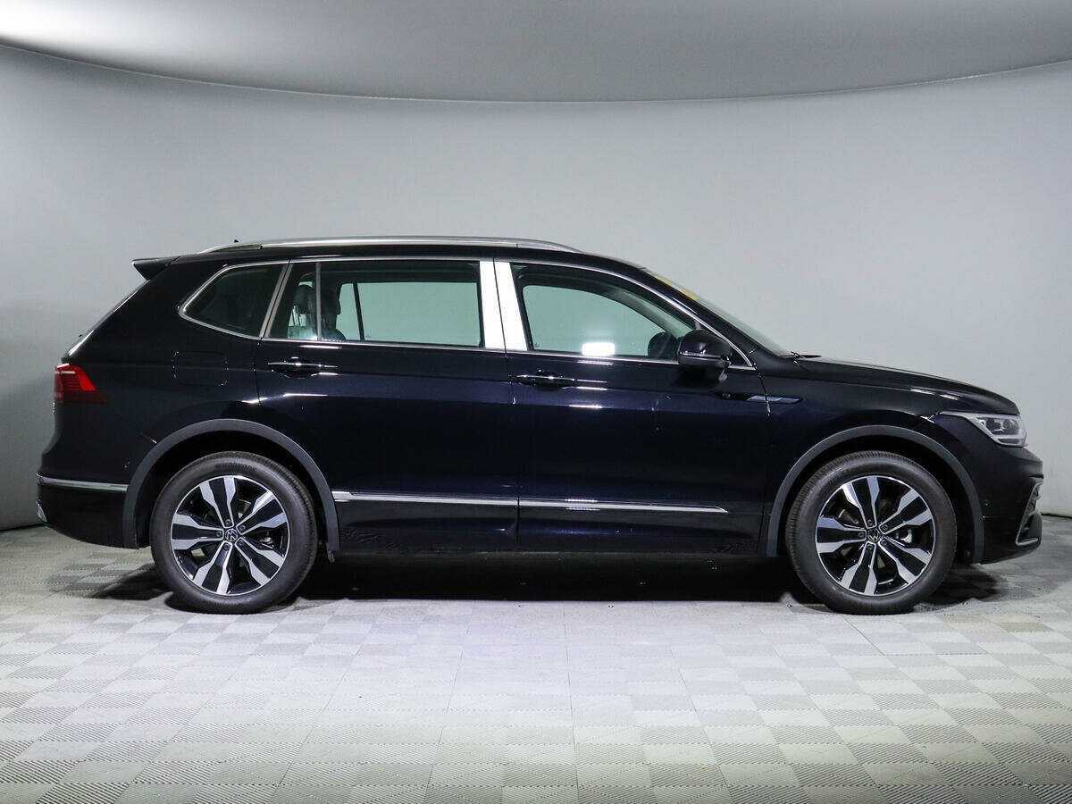 Volkswagen Tiguan с пробегом — 2023 год. Фото: #2