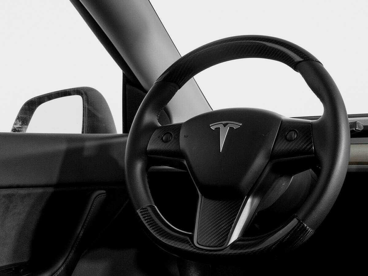 Tesla Model Y с пробегом — 2021 год. Фото: #12