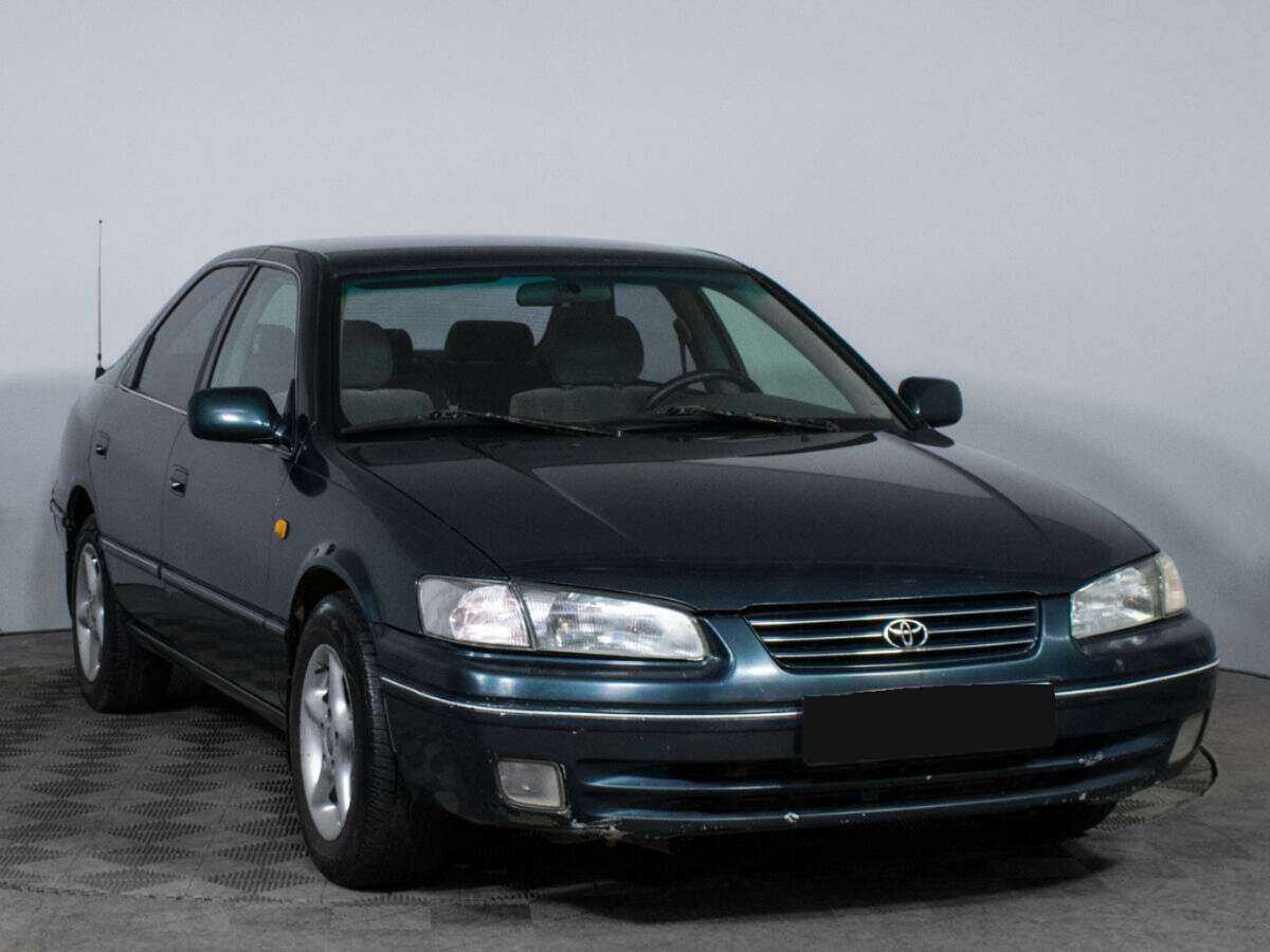 Toyota Camry с пробегом — 1998 год. Фото: #2