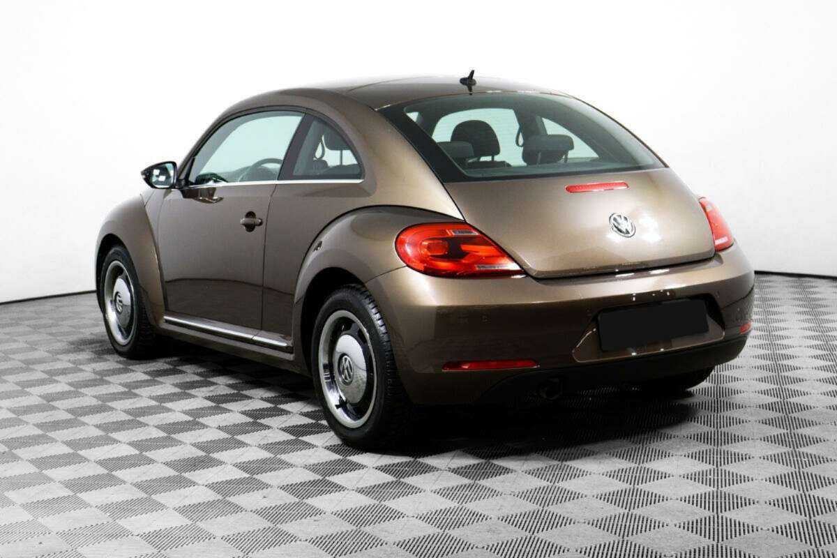 Volkswagen Beetle с пробегом — 2014 год. Фото: #6