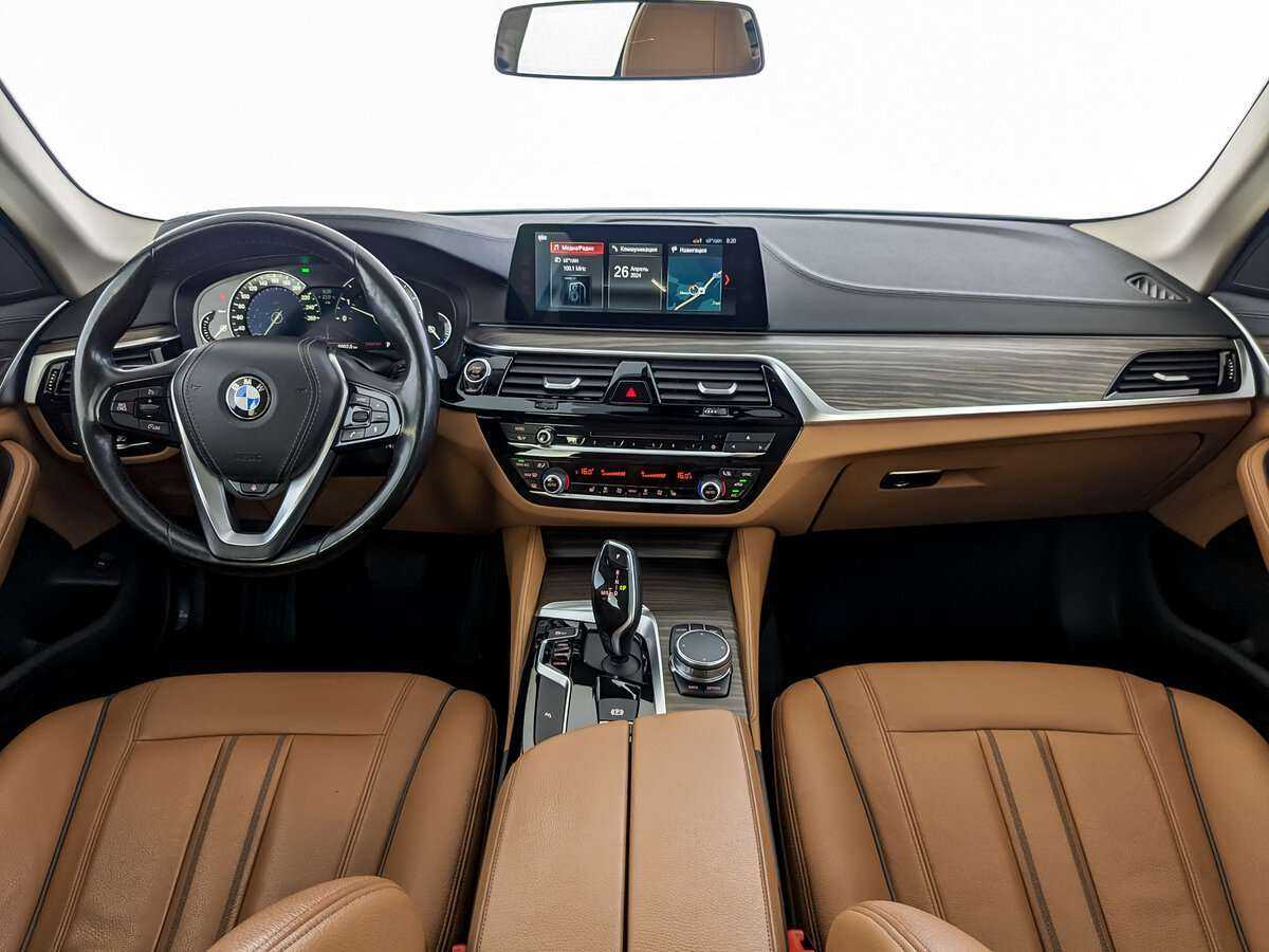 BMW 5 серии с пробегом — 2017 год. Фото: #12