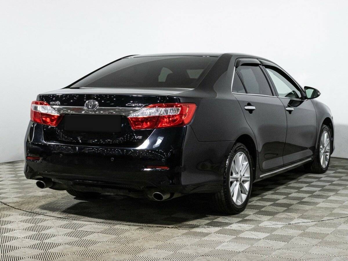 Toyota Camry с пробегом — 2011 год. Фото: #4