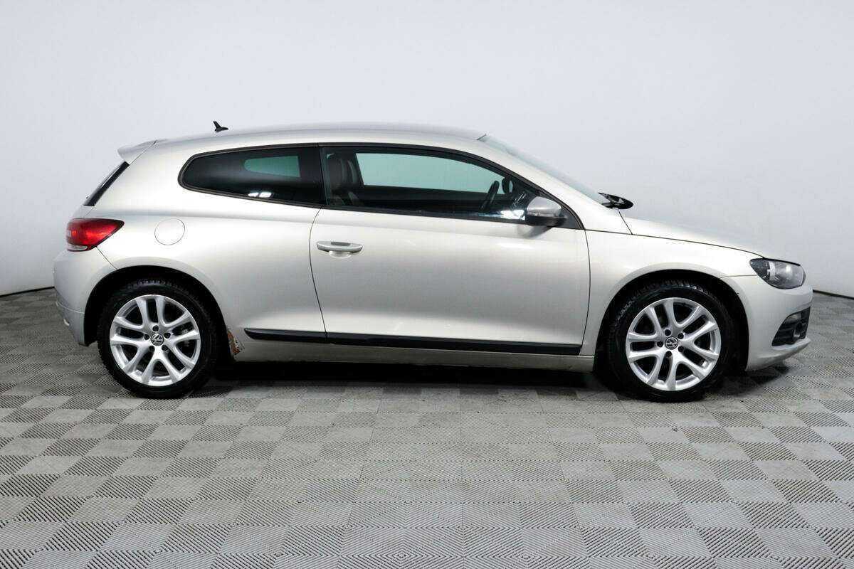 Volkswagen Scirocco с пробегом — 2009 год. Фото: #3