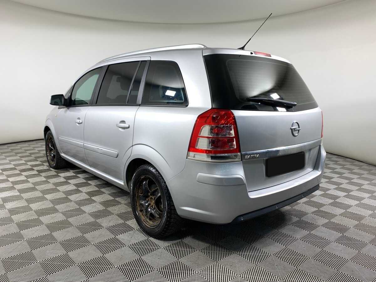 Opel Zafira с пробегом — 2012 год. Фото: #6