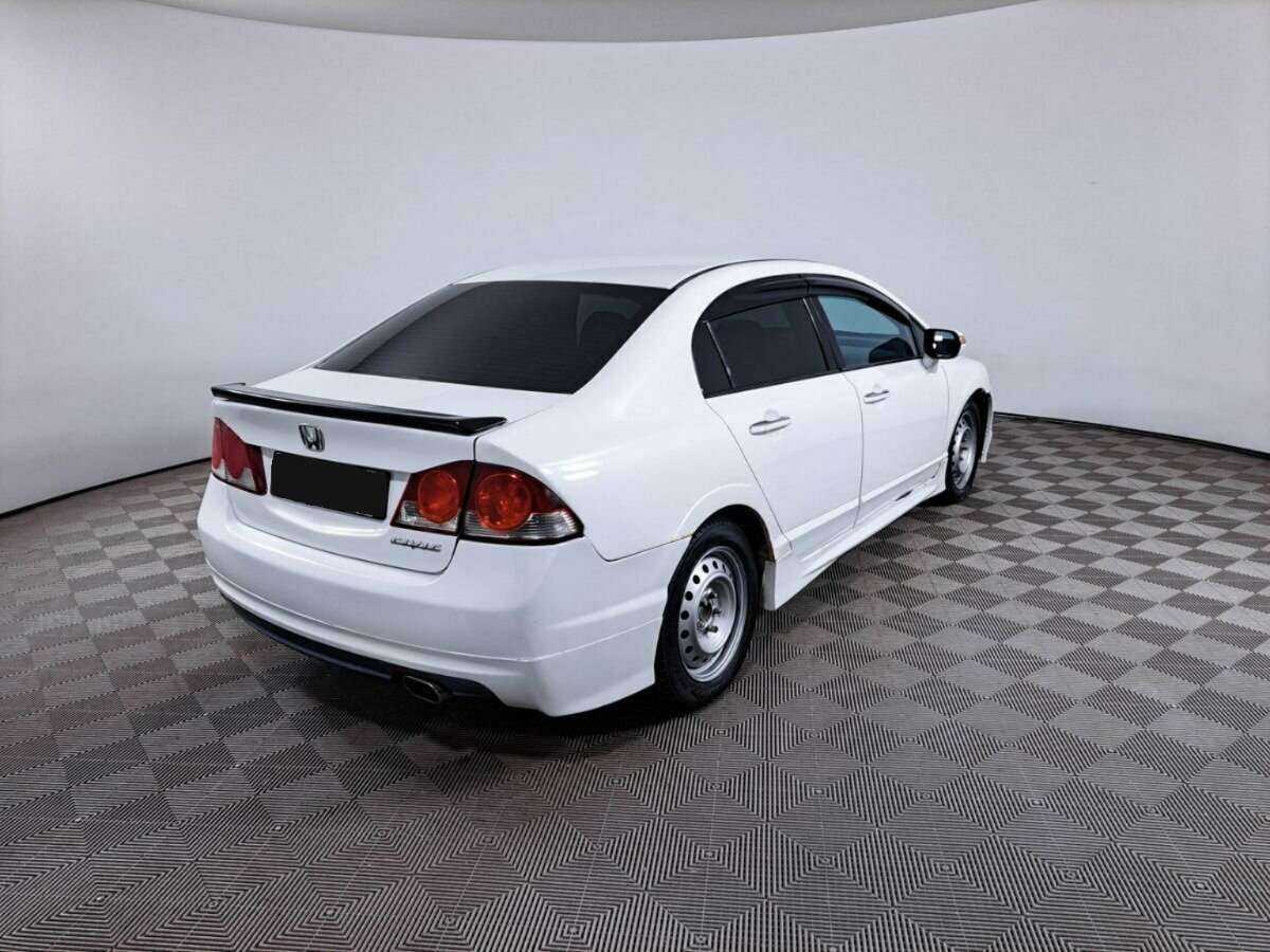Honda Civic с пробегом — 2007 год. Фото: #4