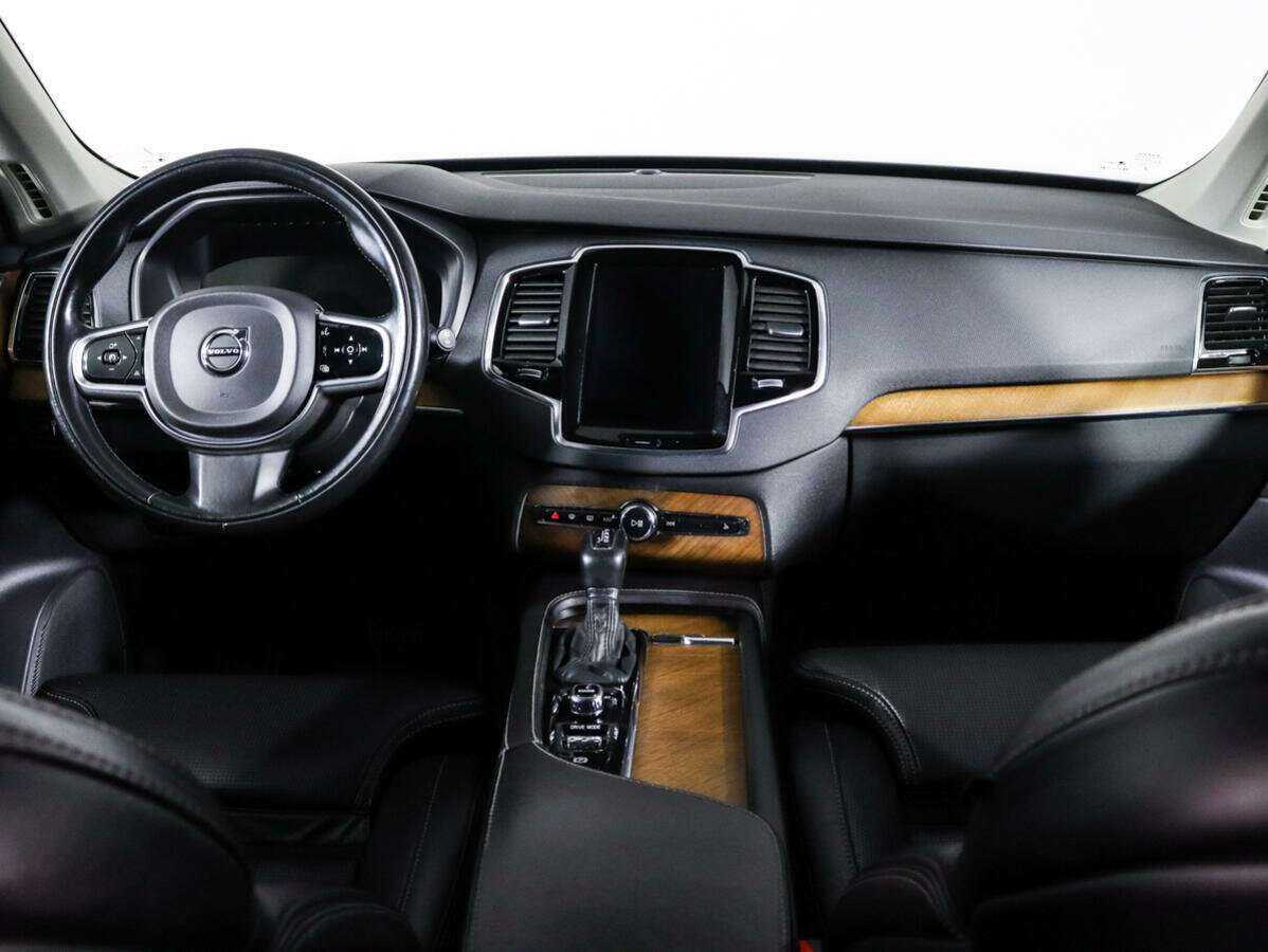 Volvo XC90 с пробегом — 2017 год. Фото: #10