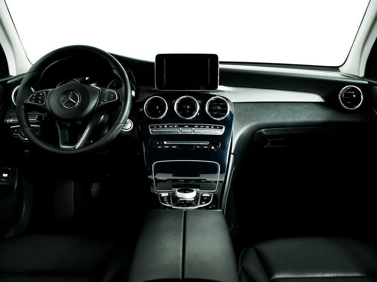 Mercedes-Benz GLC с пробегом — 2016 год. Фото: #10