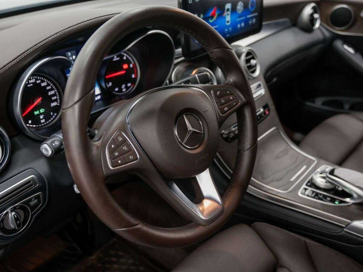 Mercedes-Benz GLC с пробегом — 2016 год. Фото: #16