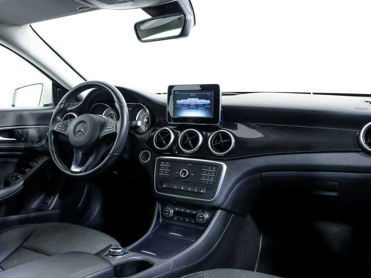 Mercedes-Benz CLA с пробегом — 2015 год. Фото: #7
