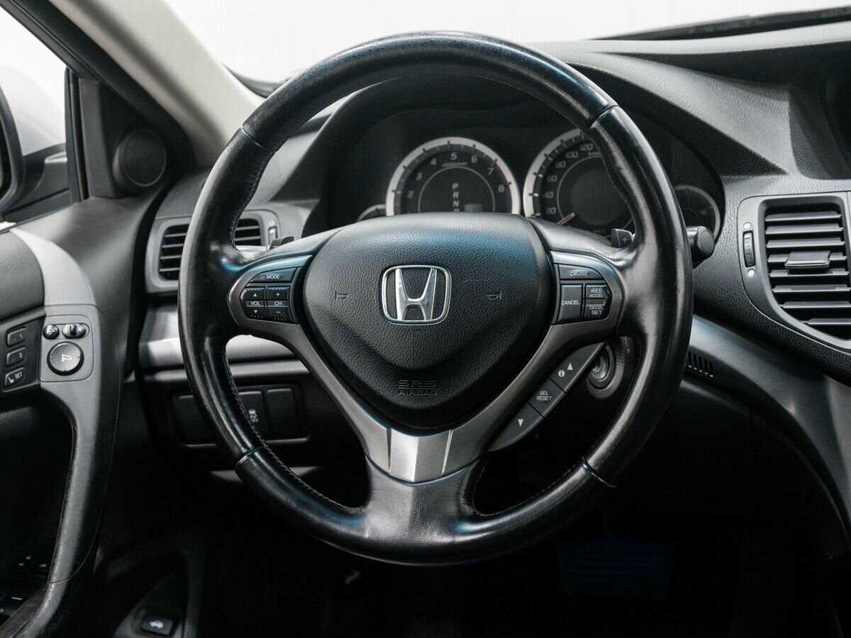 Honda Accord с пробегом — 2011 год. Фото: #11