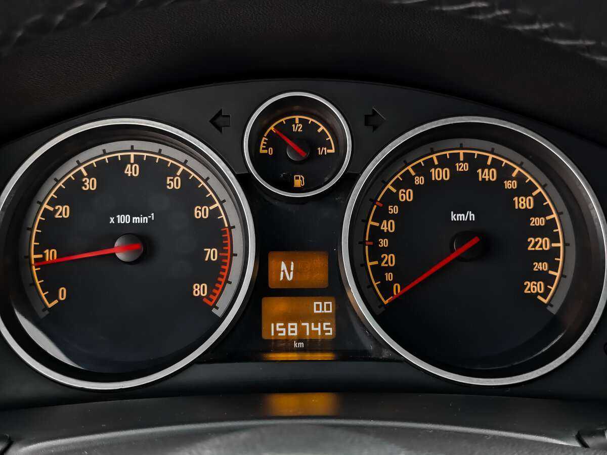 Opel Astra с пробегом — 2008 год. Фото: #11