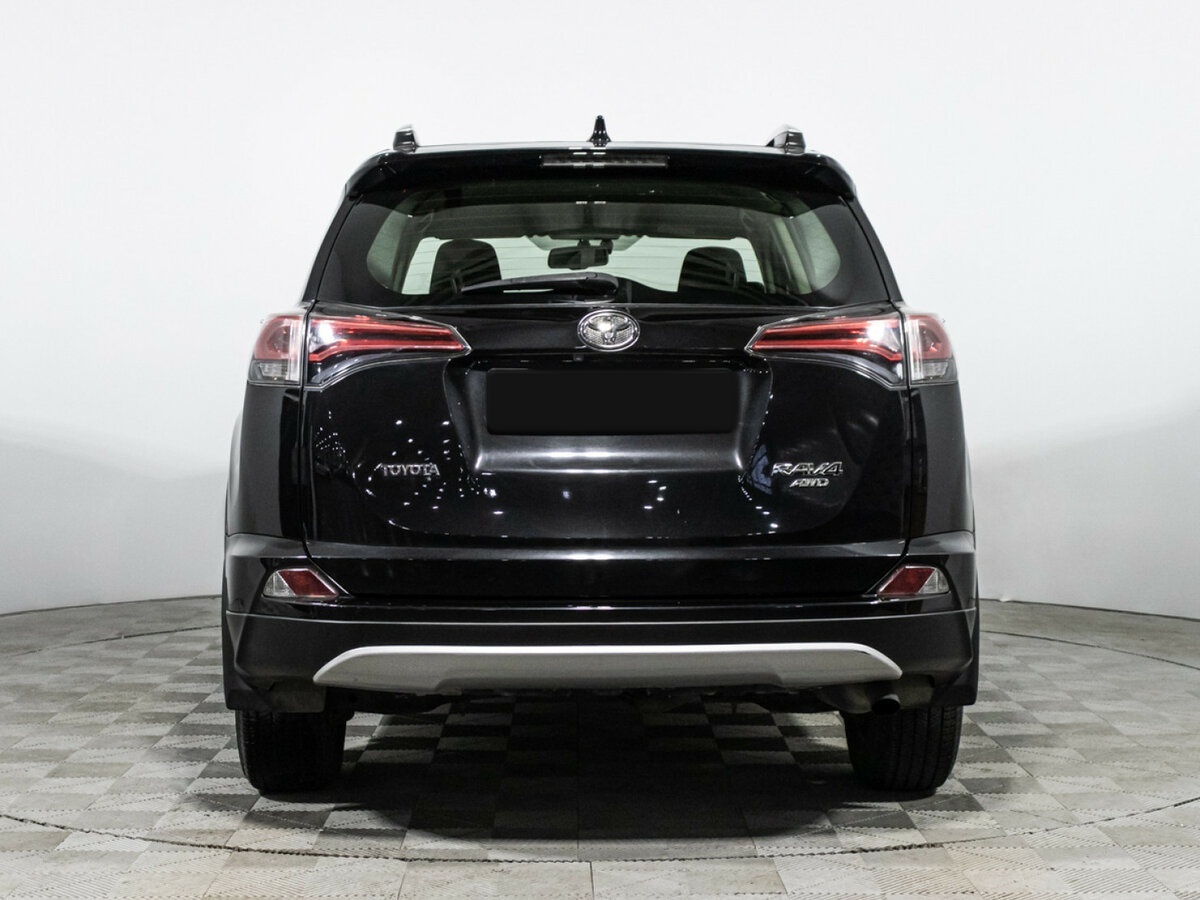 Toyota RAV4 с пробегом — 2015 год. Фото: #4