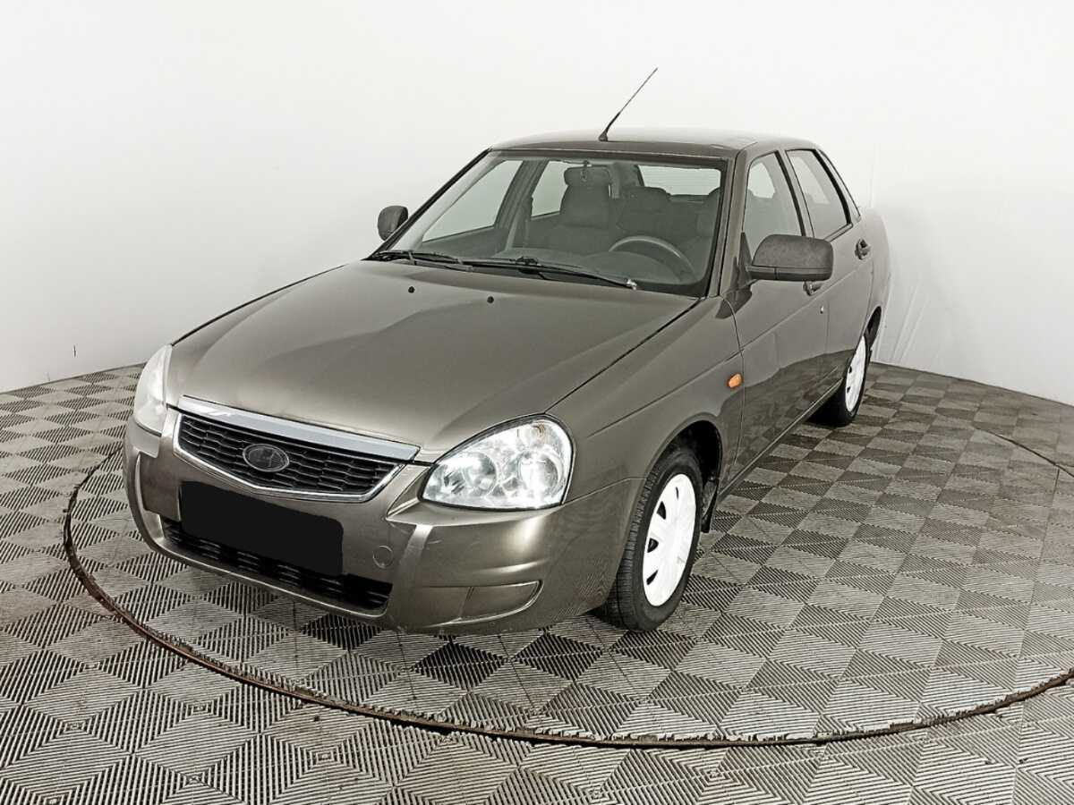 Lada (ВАЗ) Priora с пробегом — 2014 год. Посмотреть фото