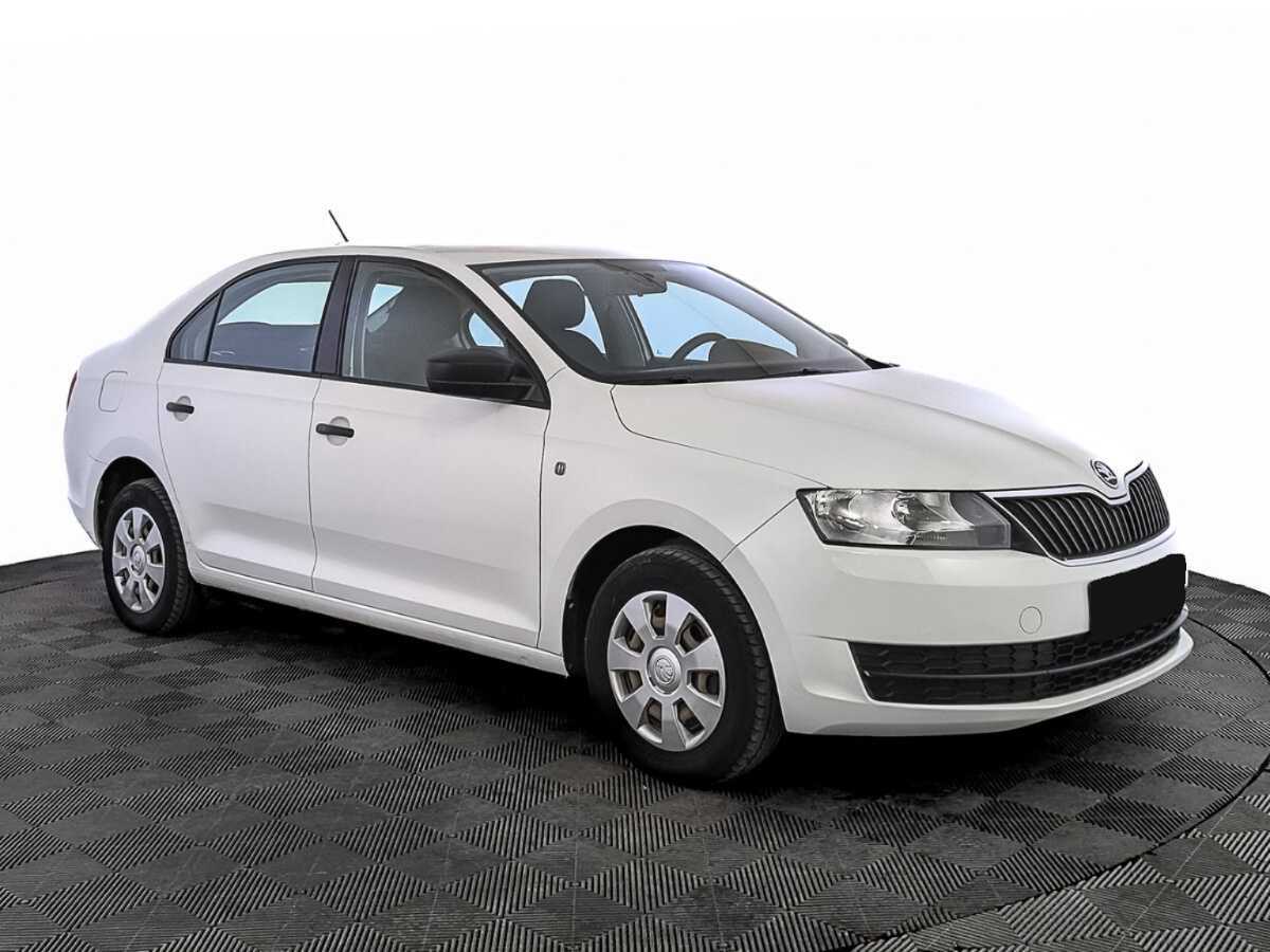 Skoda Rapid с пробегом — 2017 год. Фото: #2