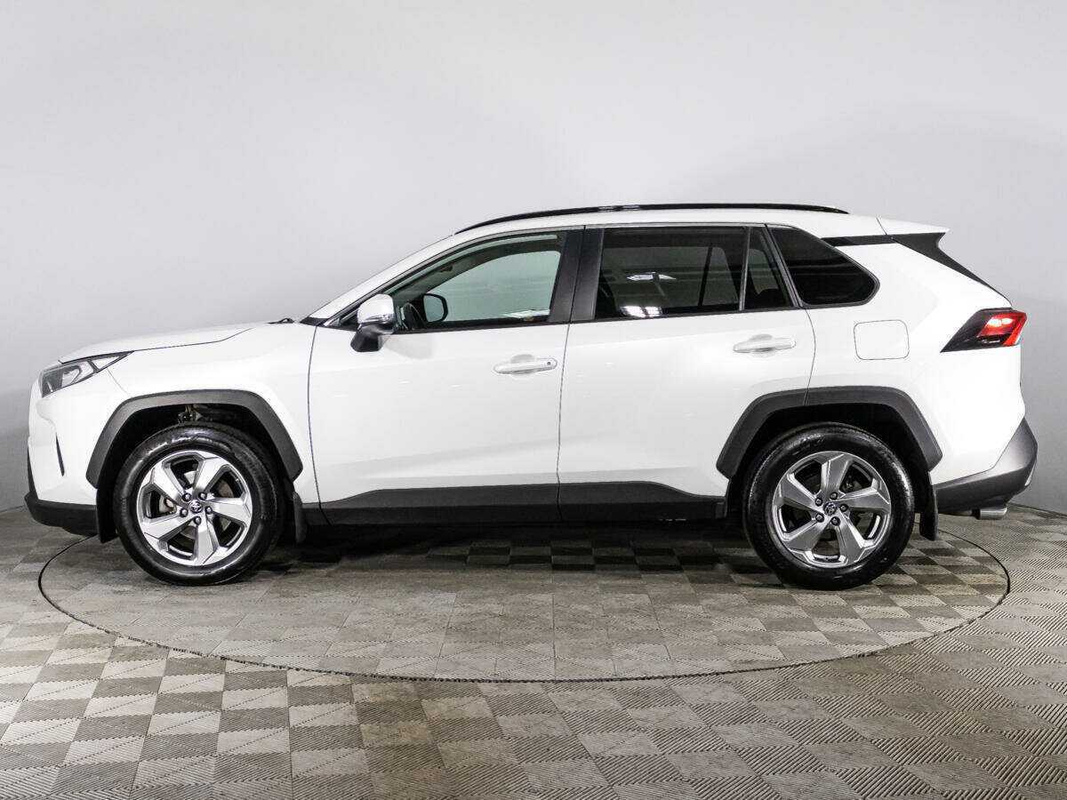 Toyota RAV4 с пробегом — 2022 год. Фото: #7