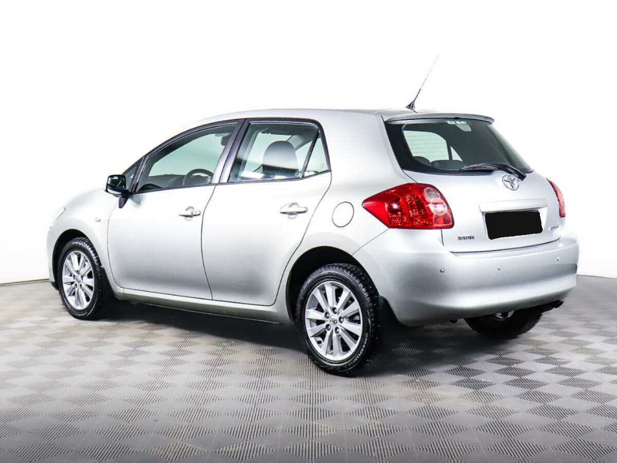 Toyota Auris с пробегом — 2007 год. Фото: #6