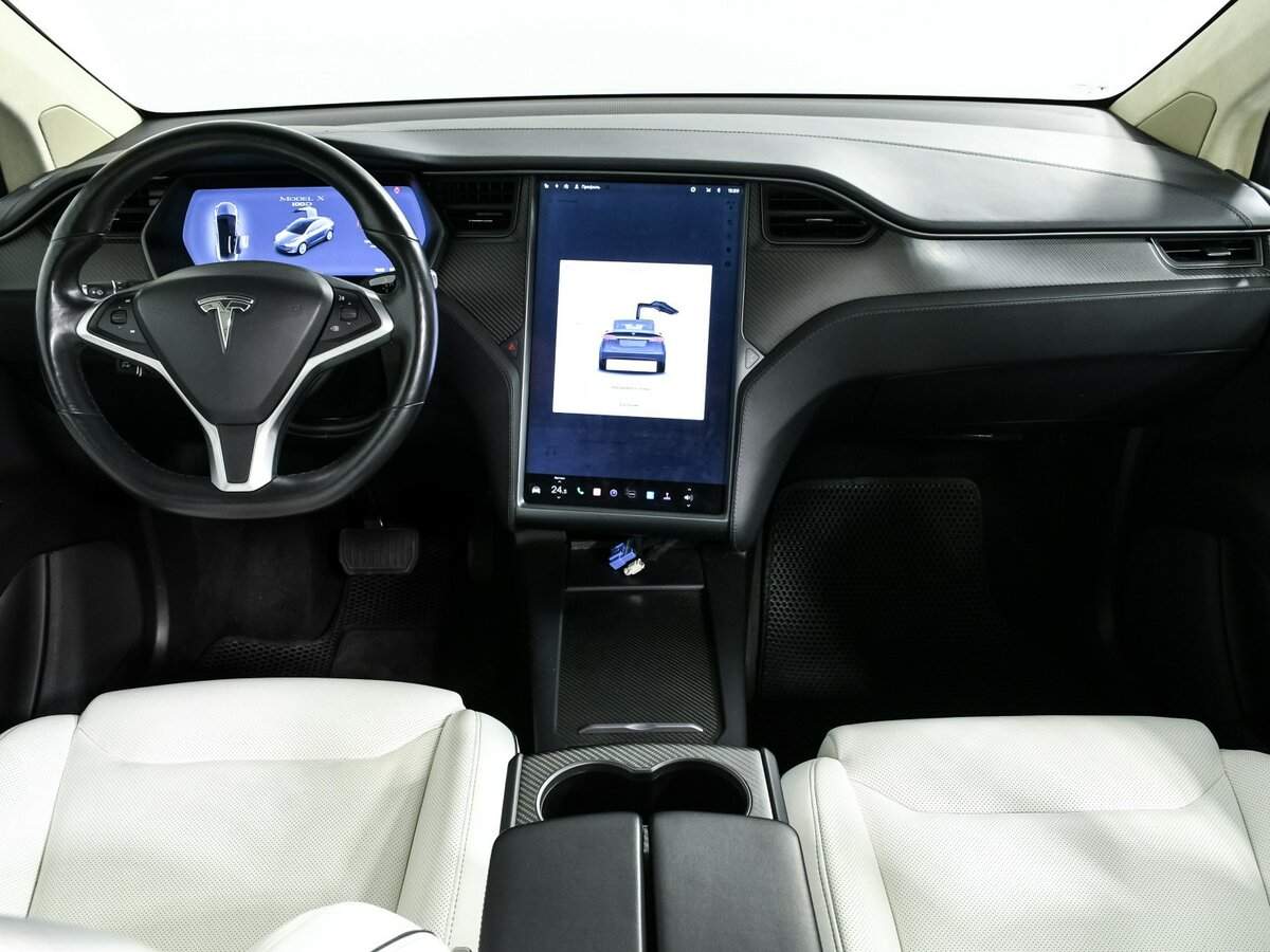 Tesla Model X с пробегом — 2018 год. Фото: #30