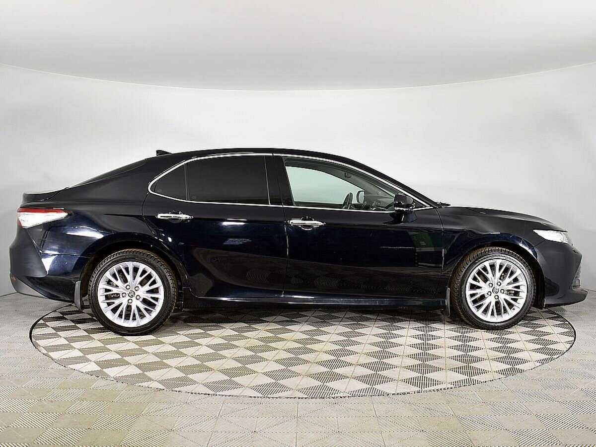 Toyota Camry с пробегом — 2020 год. Фото: #4