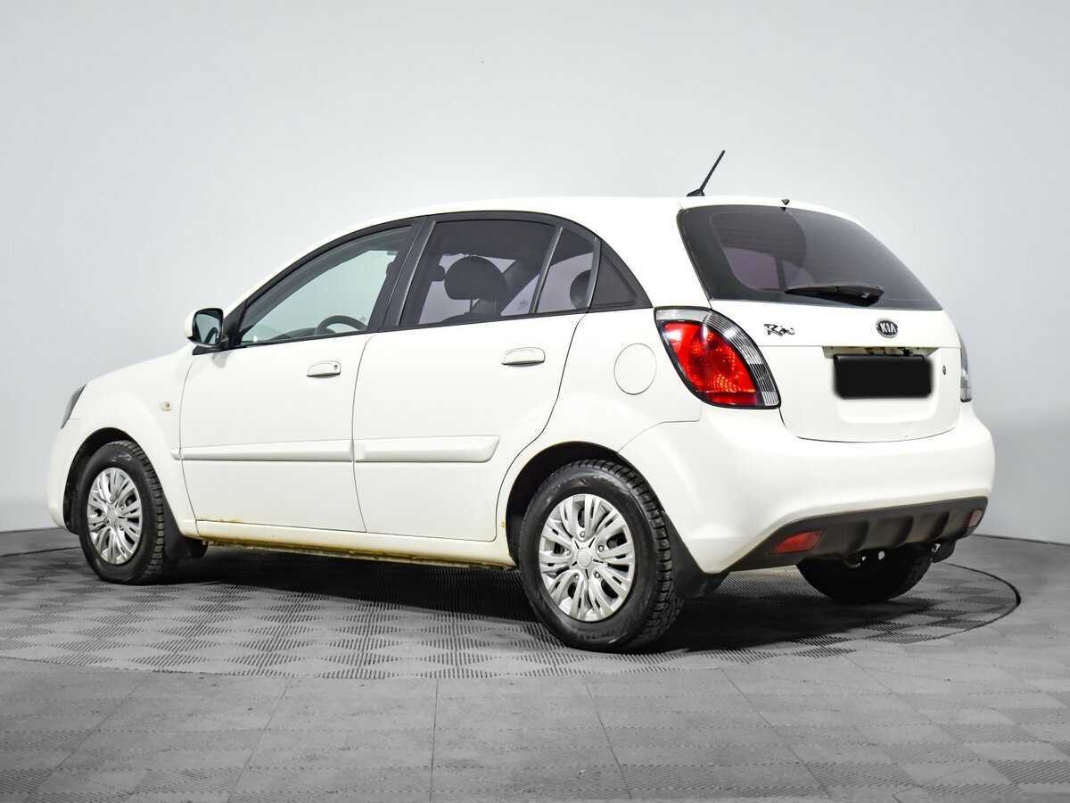 Kia Rio с пробегом — 2010 год. Фото: #6