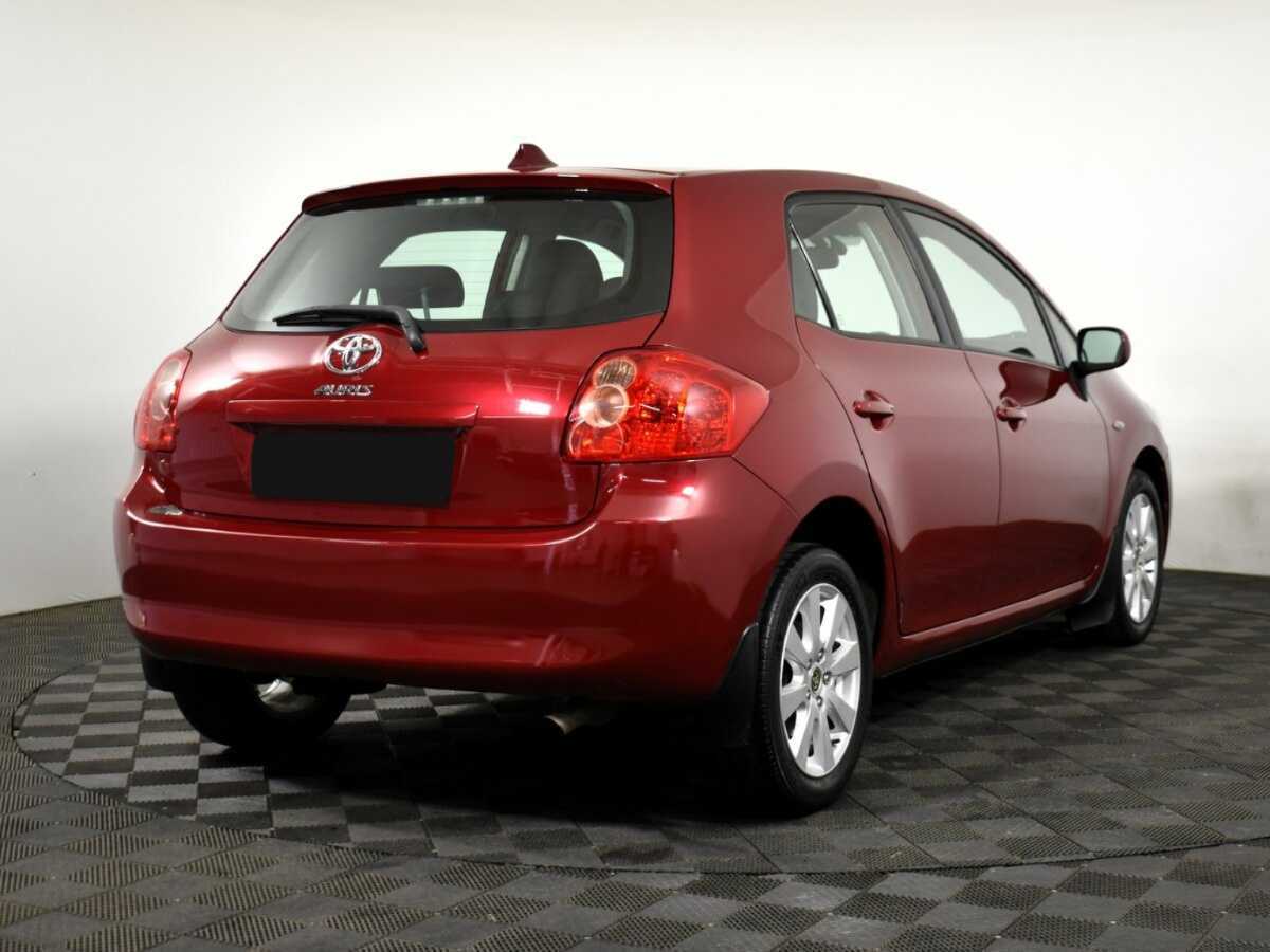 Toyota Auris с пробегом — 2007 год. Фото: #3