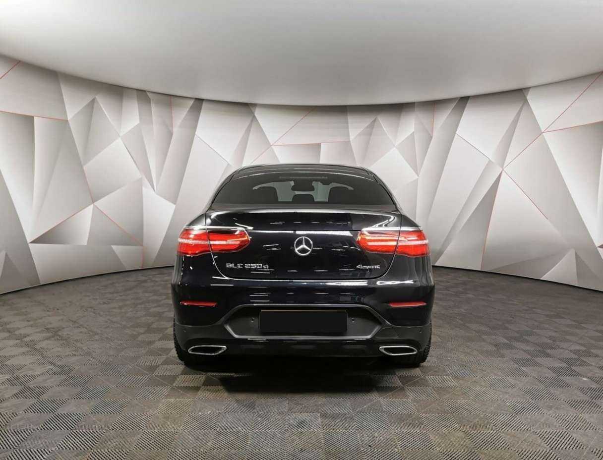 Mercedes-Benz GLC Coupe с пробегом — 2018 год. Фото: #7