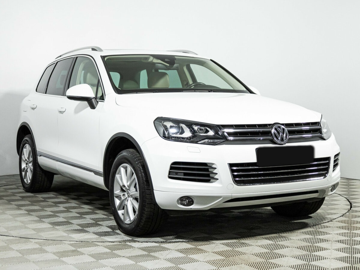 Volkswagen Touareg с пробегом — 2013 год. Фото: #2