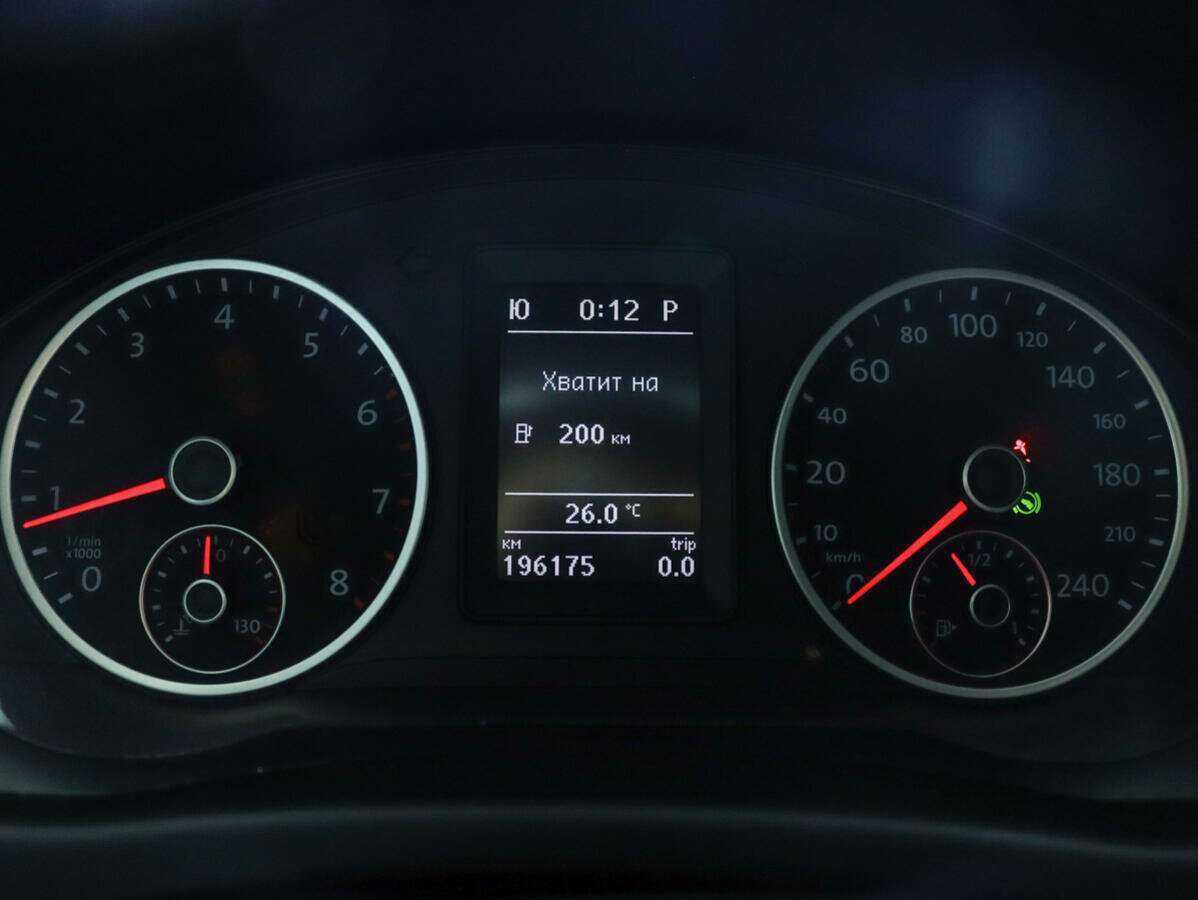 Volkswagen Tiguan с пробегом — 2011 год. Фото: #10