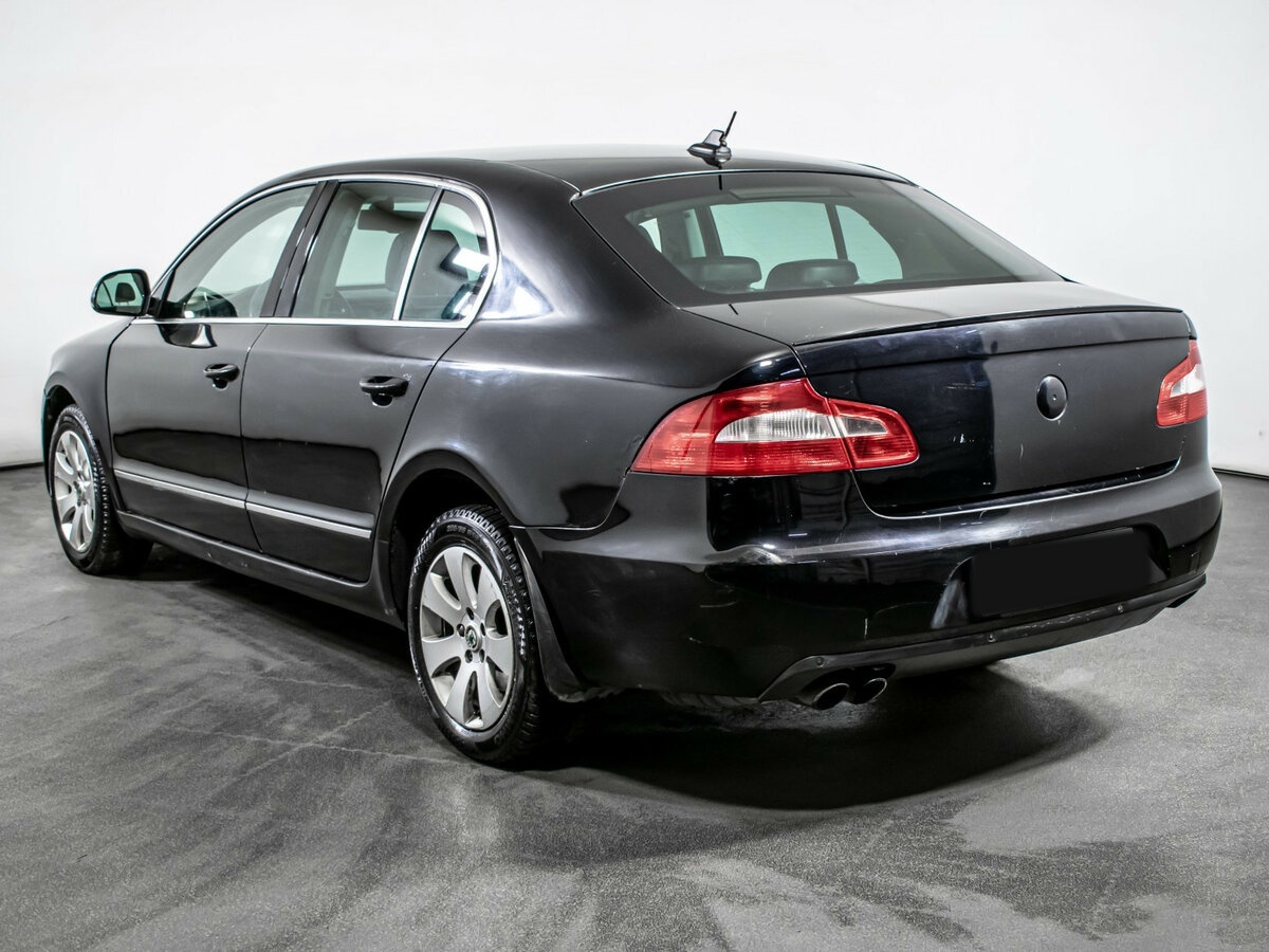 Skoda Superb с пробегом — 2009 год. Фото: #5