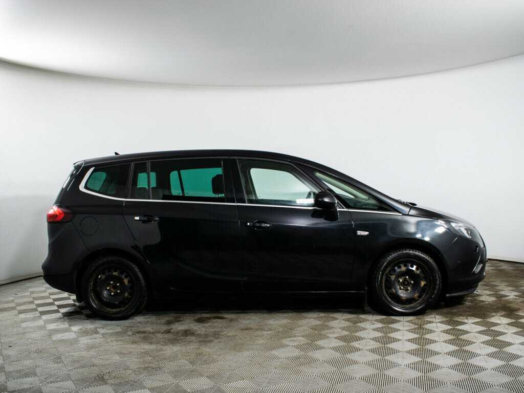 Opel Zafira с пробегом — 2012 год. Фото: #3