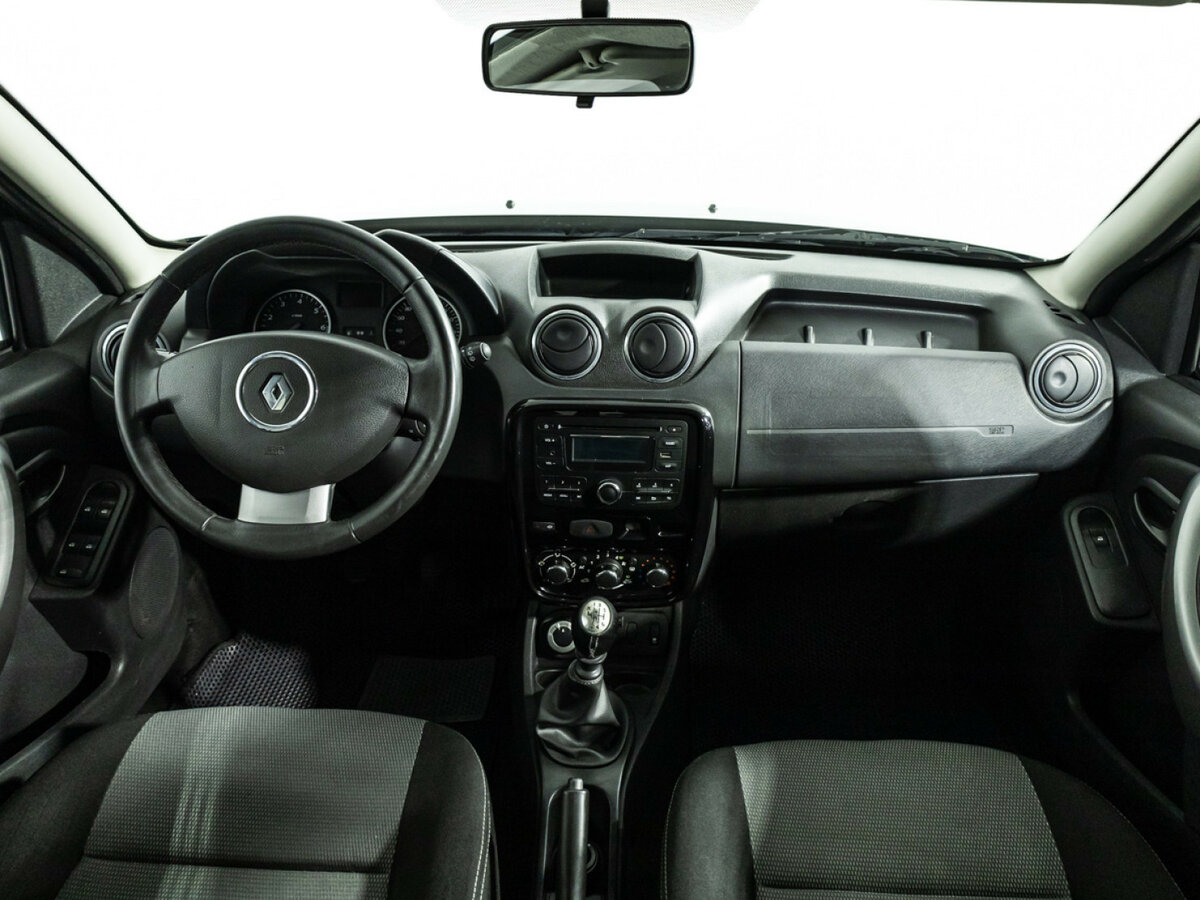 Renault Duster с пробегом — 2013 год. Фото: #11